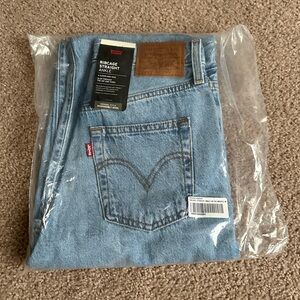 NWT Levi’s Ribcage Straight Ankle Jeans Size 26 X 29
